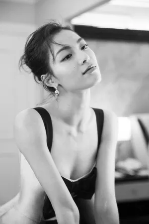 钟楚曦性感黑白质感写真图片_16