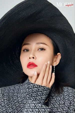 于明加性感复古写真图片_1