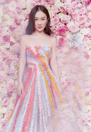 霍思燕彩虹裙唯美浪漫写真图片_6