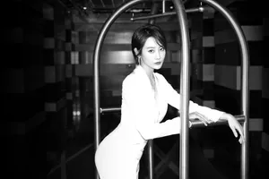 李纯深v礼服性感写真图片_7