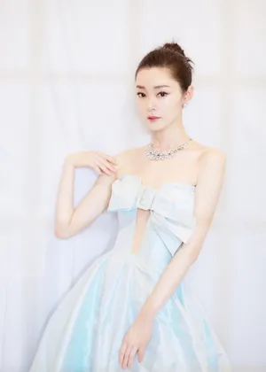 宋轶抹胸长裙性感诱惑写真_5