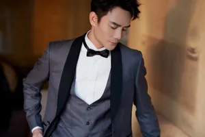 王凯灰色礼服帅气写真图片_5