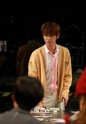 黄明昊《明星大侦探5》第八期图片_6