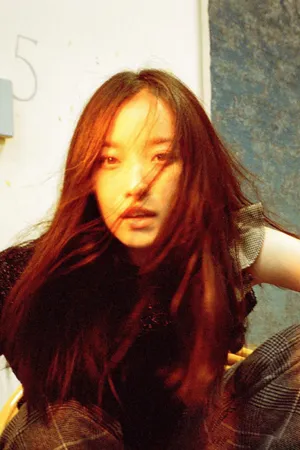 倪妮复古胶片风写真图片_1