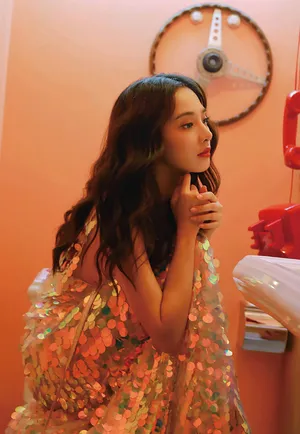 彭小苒性感妩媚写真图片_2