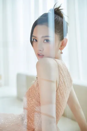 宋祖儿粉纱裙仙气写真图片_3