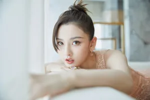 宋祖儿粉纱裙仙气写真图片_5