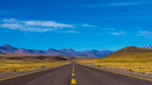 高清笔直的公路图片_6