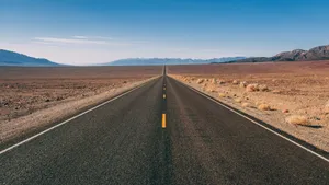 高清笔直的公路图片_8