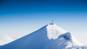 自然雪山风景图片大图_6