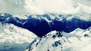 自然雪山风景图片大图_9