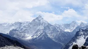 自然雪山风景图片大图_13