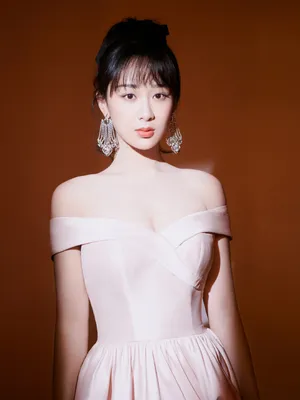 杨紫樱花粉裙唯美浪漫写真图片_4