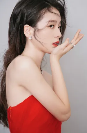 张雪迎美艳动人写真图片