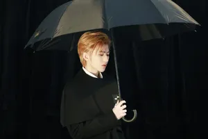 蔡徐坤杂志封面写真花絮图片