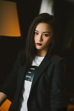 尚语贤西装酷飒写真图片_3