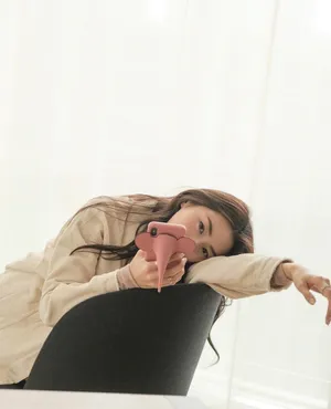 程晓玥超短裙性感迷人写真_3