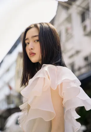 邓恩熙印花裙优雅甜美图片