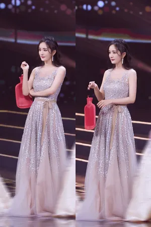 杨幂微博之夜性感魅力图片_8