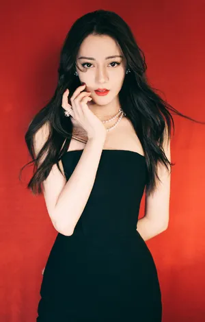 迪丽热巴微博之夜性感写真图片_2