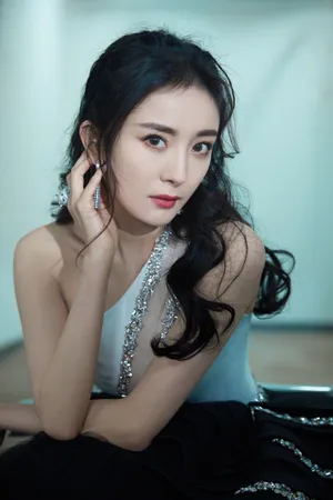 杨幂优雅身姿性感迷人活动照图片_2