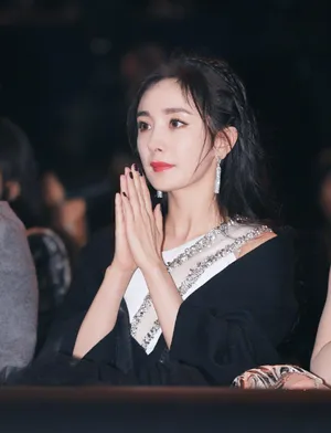 杨幂优雅身姿性感迷人活动照图片_6