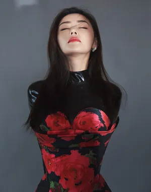 张天爱微博之夜性感甜美图片_1