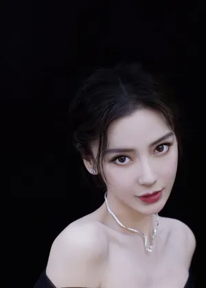 angelababy黑花裙优雅性感写真图片_7