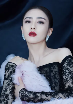 佟丽娅个性优雅性感写真图片_3