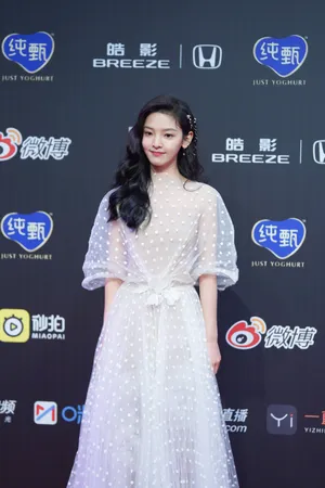 章若楠微博之夜少女感写真图片_7