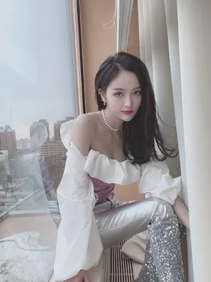 吴宣仪微博之夜甜美自拍照图片_7
