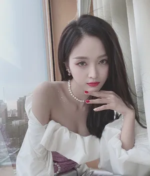 吴宣仪微博之夜甜美自拍照图片_8