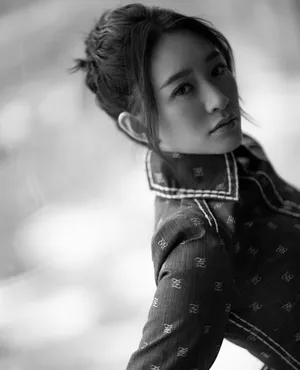 李小冉微博之夜性感迷人写真_4