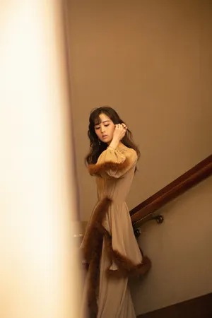 陈都灵复古妩媚写真图片