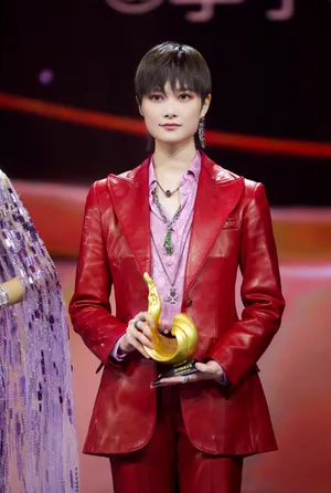 李宇春微博之夜个性炫酷写真_9