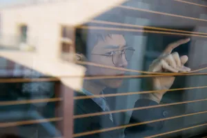 李现条纹西装酷帅写真图片_4