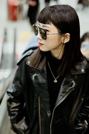 孟美岐黑色系超A酷美写真图片_8