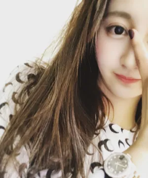 马泽涵甜美俏皮自拍图片_1