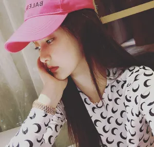 马泽涵甜美俏皮自拍图片_1