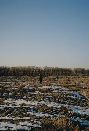 张若昀个性复古时尚写真大片_2