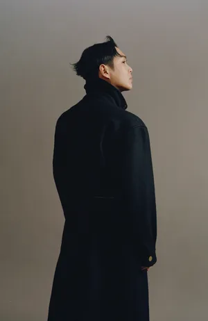 张若昀个性复古时尚写真大片_5