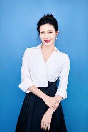 童蕾优雅气质写真图片
