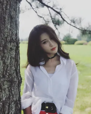 张雅卓柔美恬淡写真图片_3