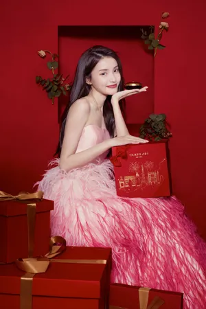 林小宅彩妆推广性感写真图片_2