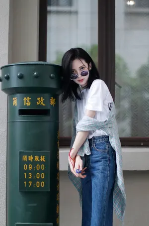 路晨休闲简约时尚街拍图片_3
