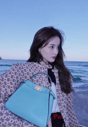 林小宅海边唯美性感写真图片_1