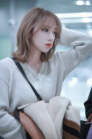 程潇元气甜美私服街拍图片_3