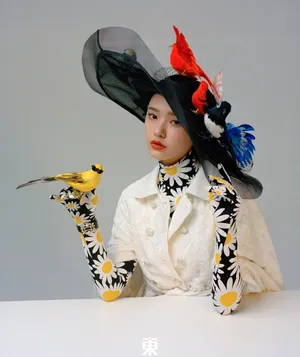 林允复古少女感时尚写真图片_1