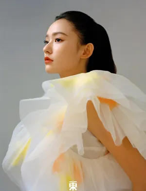 林允复古少女感时尚写真图片_3