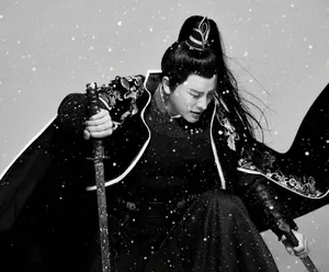 贾乃亮古装造型黑白照图片_5
